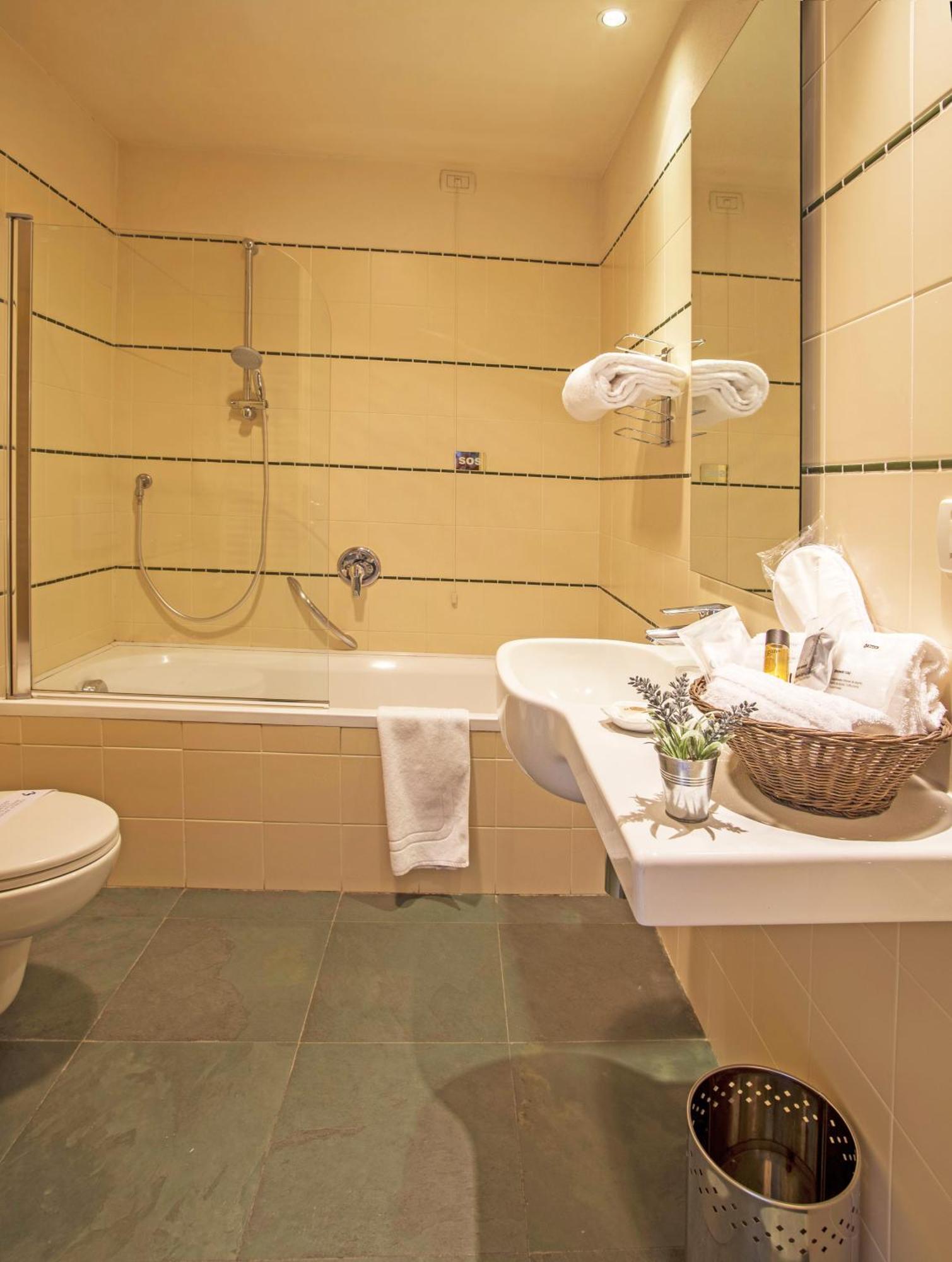 Hotel Antico Podere Propano Saluzzo Exterior photo